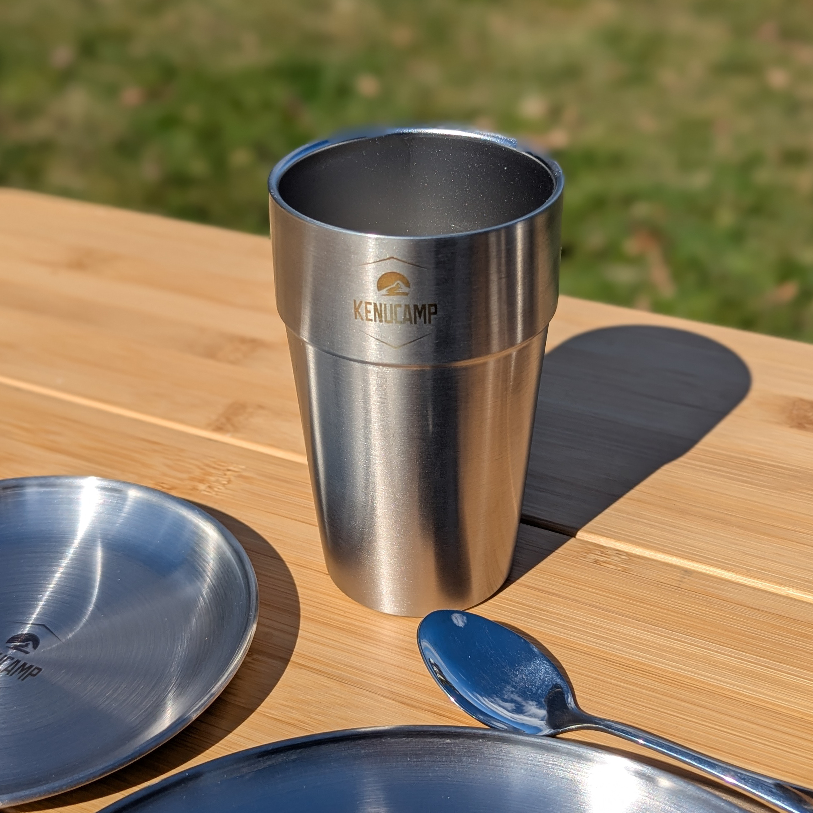 Kenucamp - Doppelwandiger Edelstahlbecher – 350 ml für Camper und Outdoor