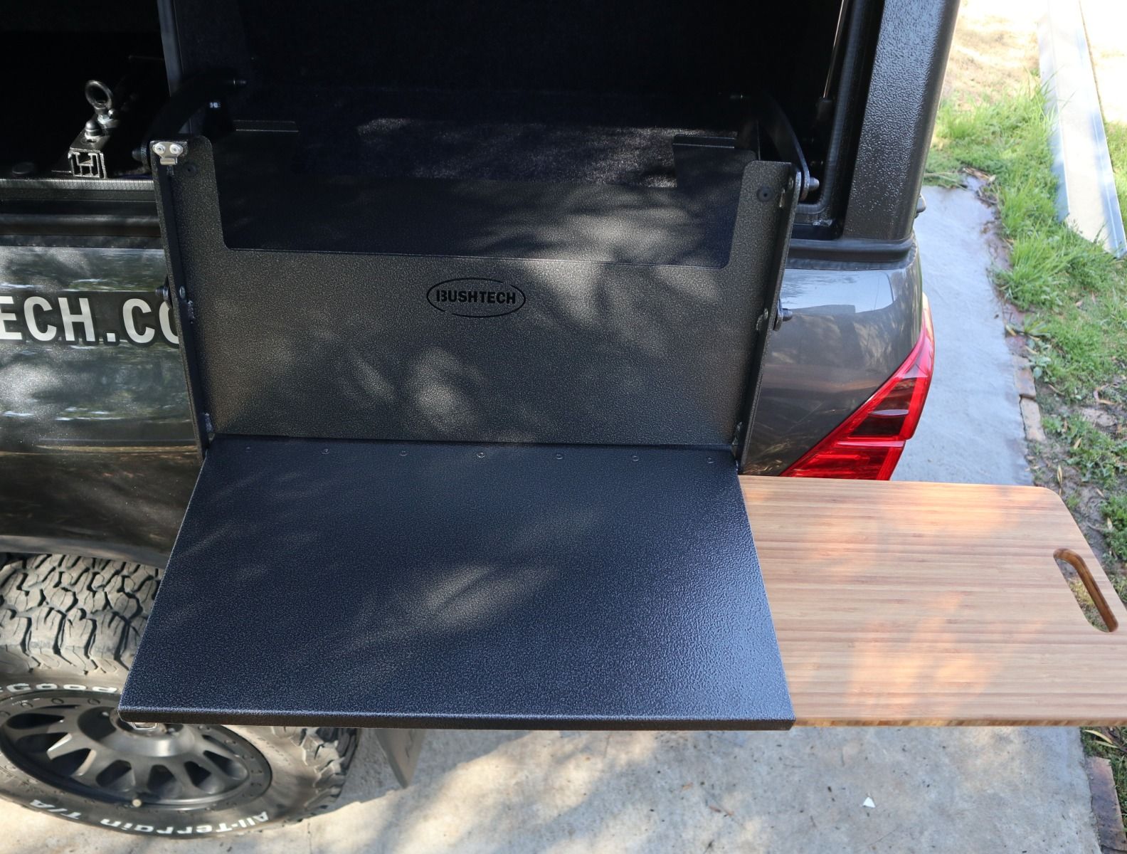 Bushtech - Klapptisch mit Ausziehtisch