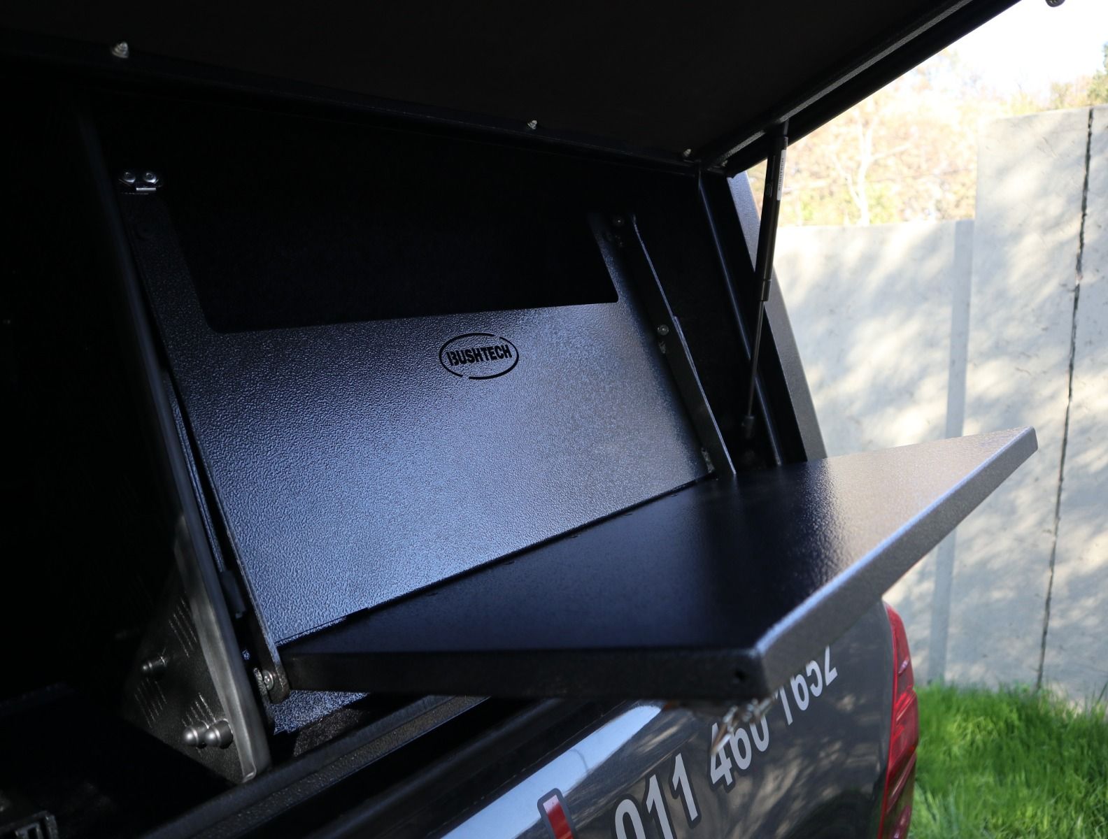 Bushtech - Klapptisch mit Ausziehtisch