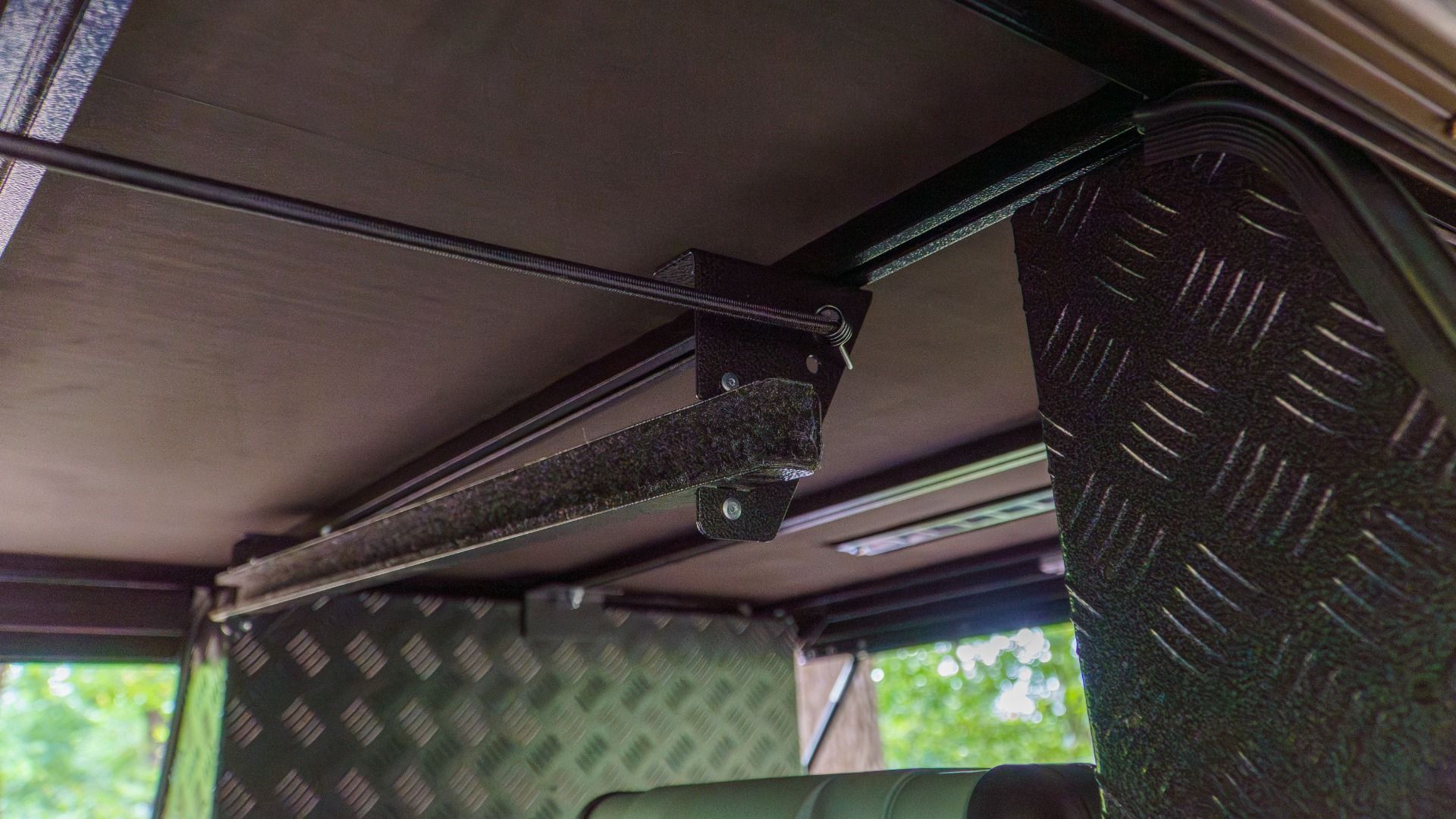 Bushtech - Campingtisch Halter