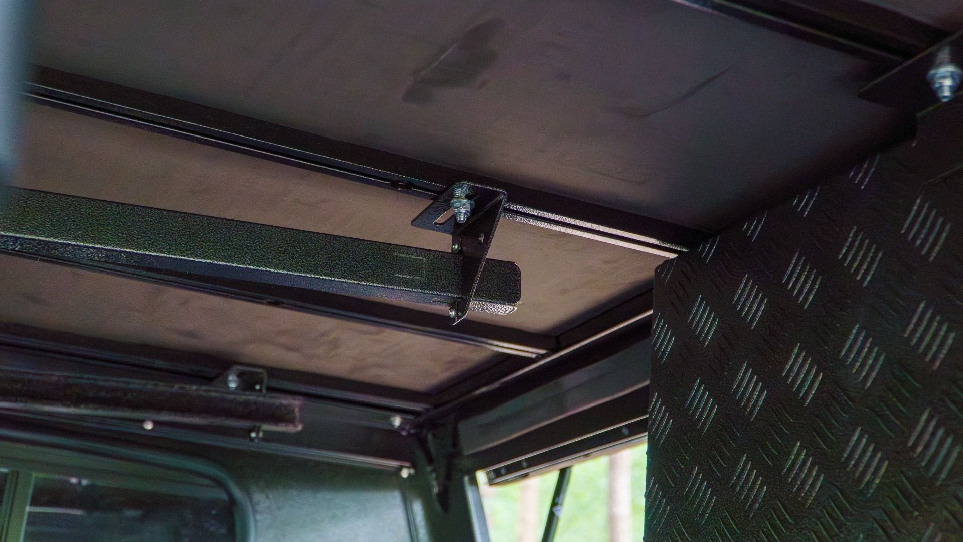 Bushtech - Campingtisch Halter