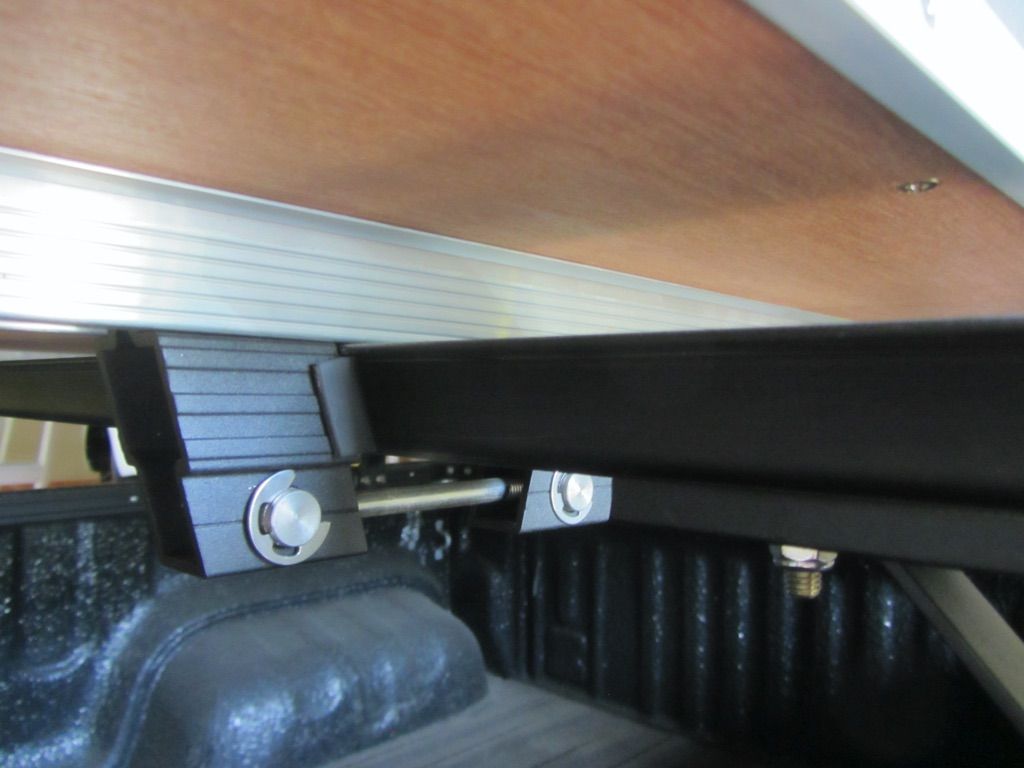 Eezi-Awn - K9 Dachzeltklemmen-Montageset