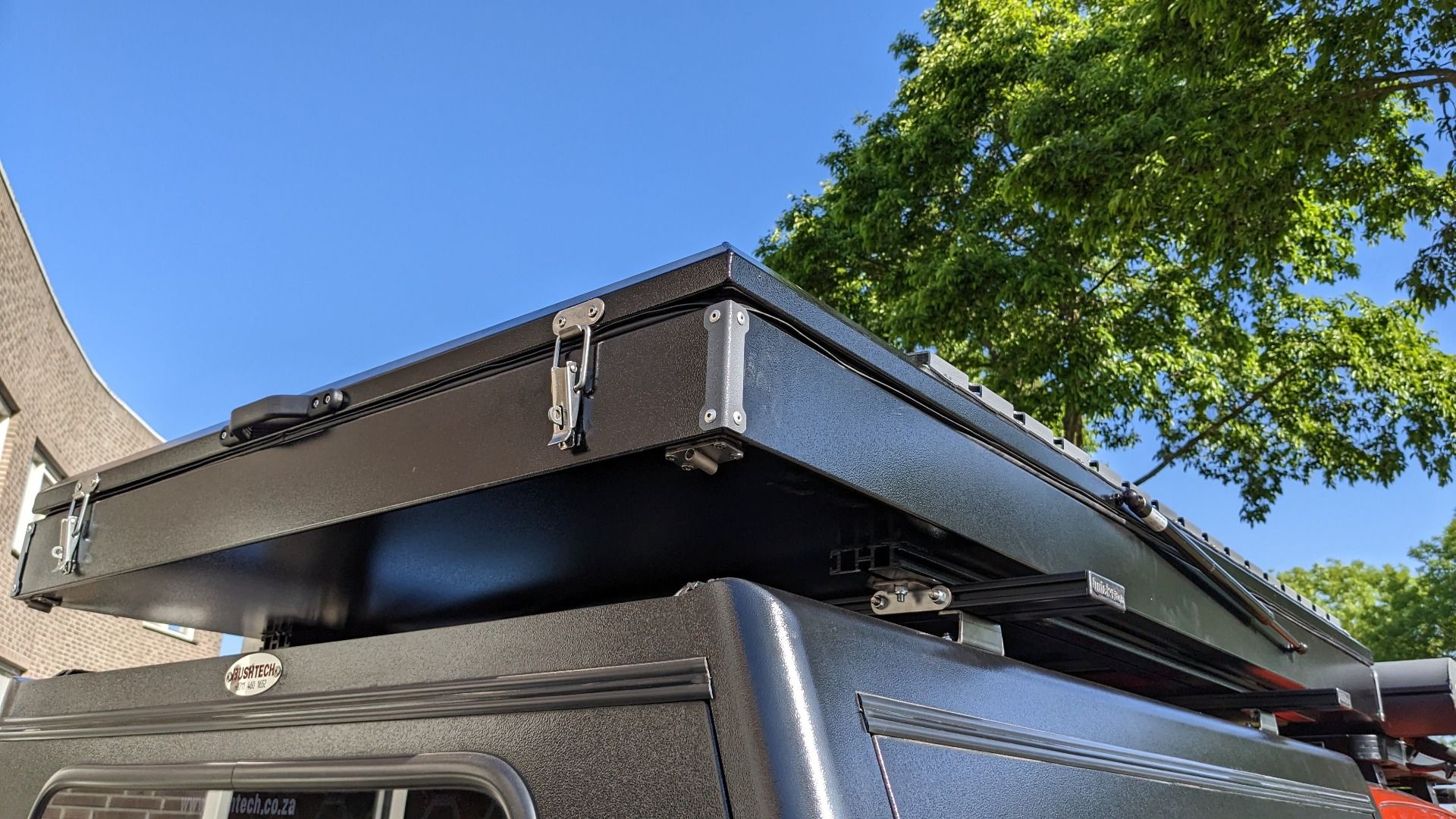 Quick Pitch - Aero-Dachzelt