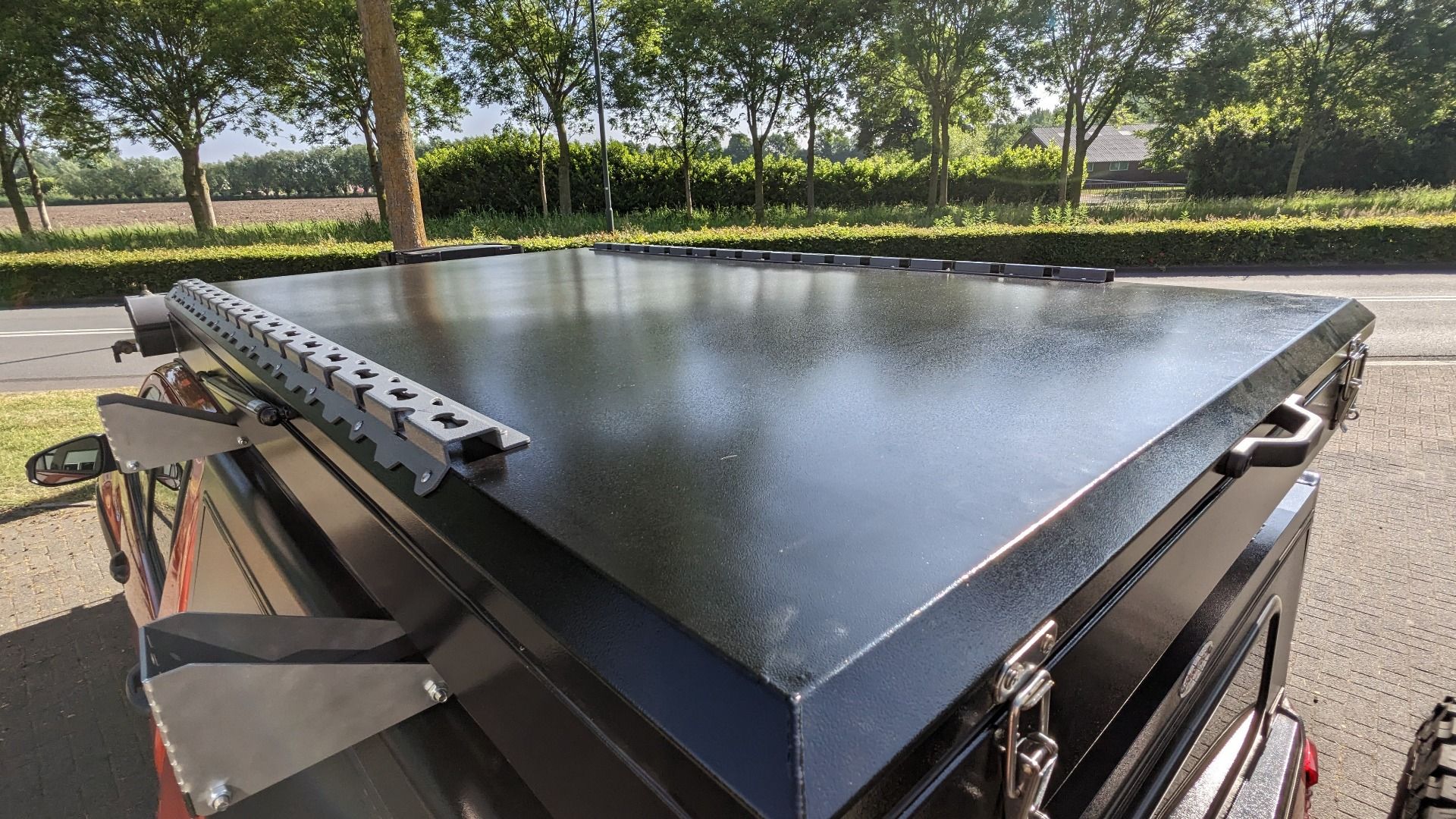 Quick Pitch - Aero-Dachzelt