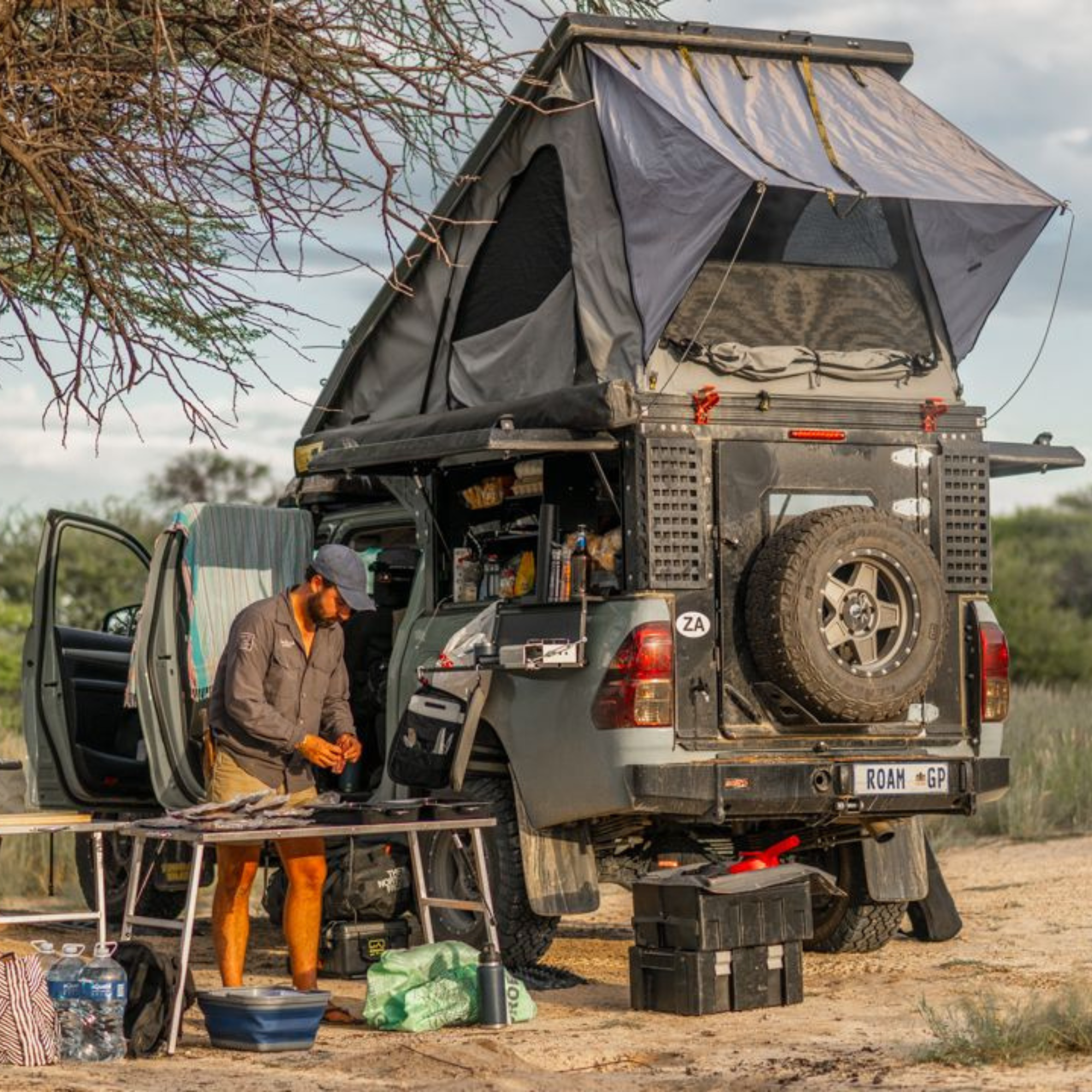 Bushtech - Bushcabin Toyota Hilux DoKa und ExCab Camper Kabine