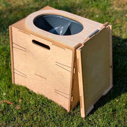 XCE Overlanding Trockentrenntoilette aus Holz – Werkzeugloser Bausatz Made in Germany